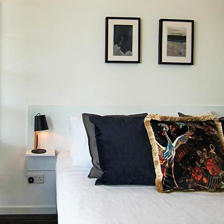 Phaedrus Living: Luxury Suite Nicosia 509 外观 照片